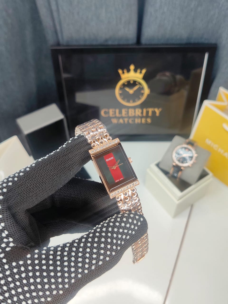 Guesss women logo dial bracelet band