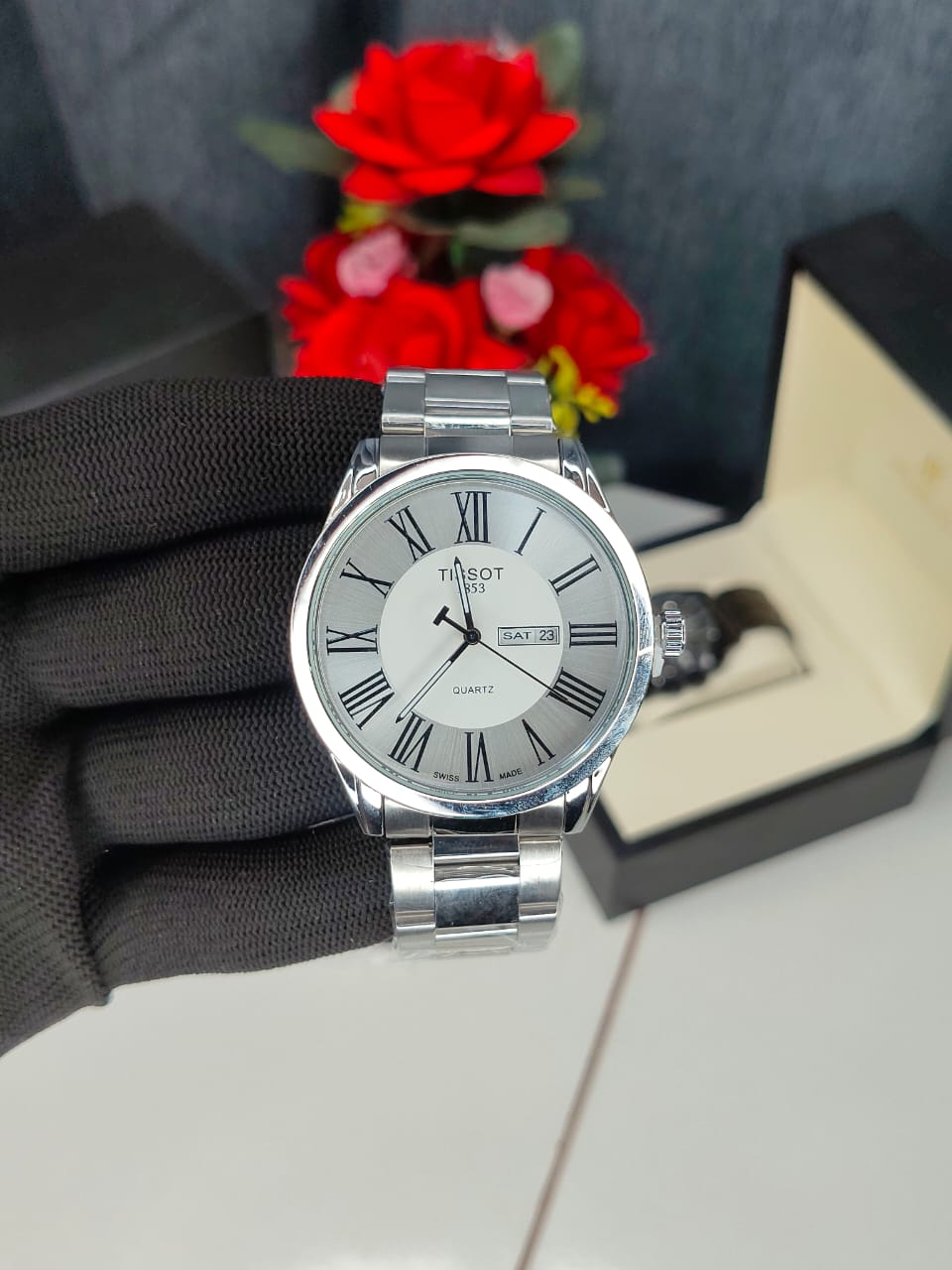 Tissott 1853-a Classic Metal belt Silver Roman letters