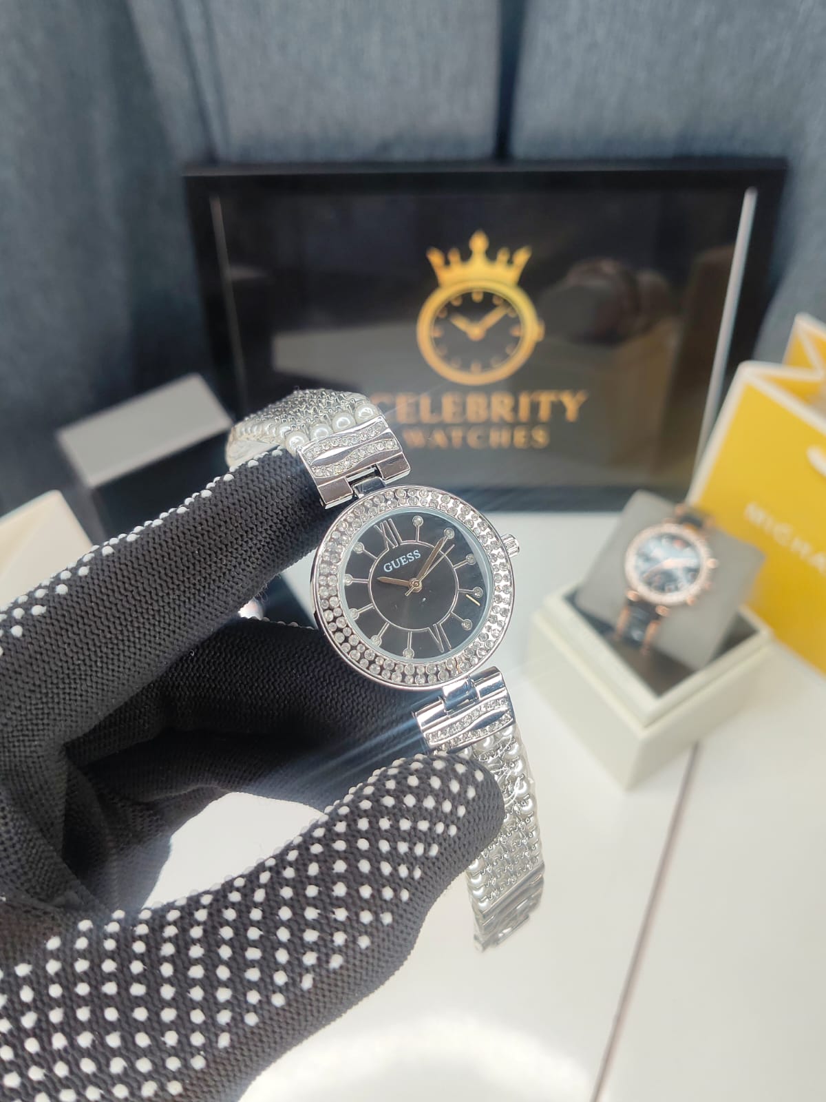 Guesss Analogue watch for women Stainless Steel, Silver color band, black dail, Diamond bazel