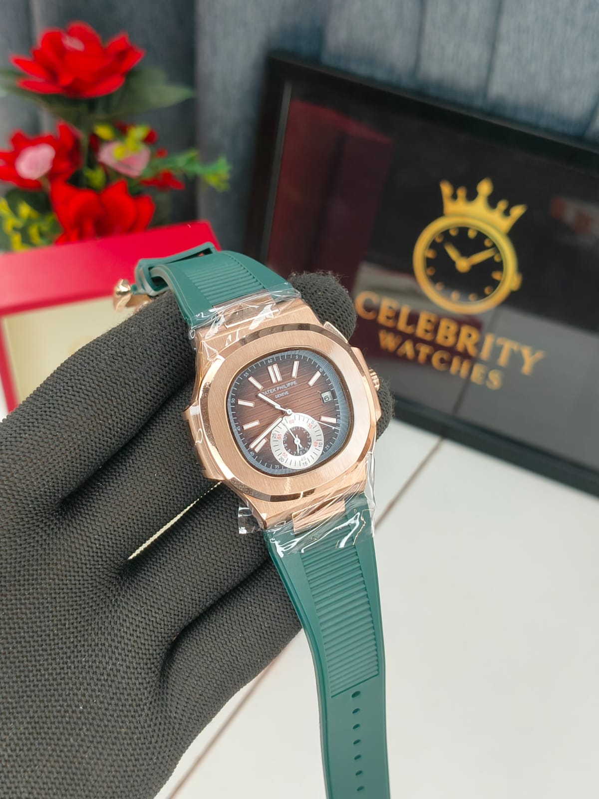 Patek Phillippee Nautilus Trending Green Silicone belt brown Dial 