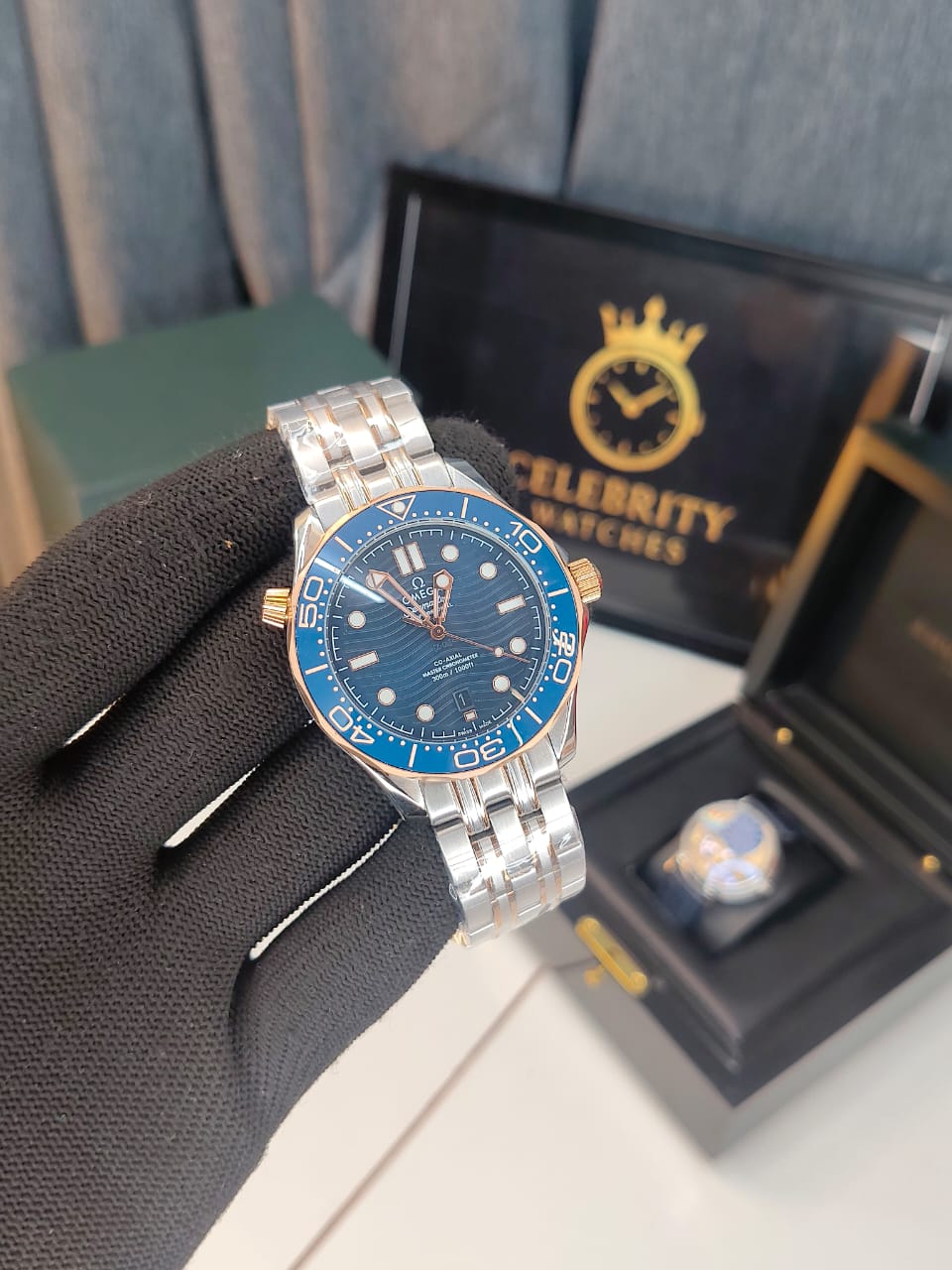 Omegaa Seamasterr Diver 300 M 41mm Steel & Sedna Gold Bracelet