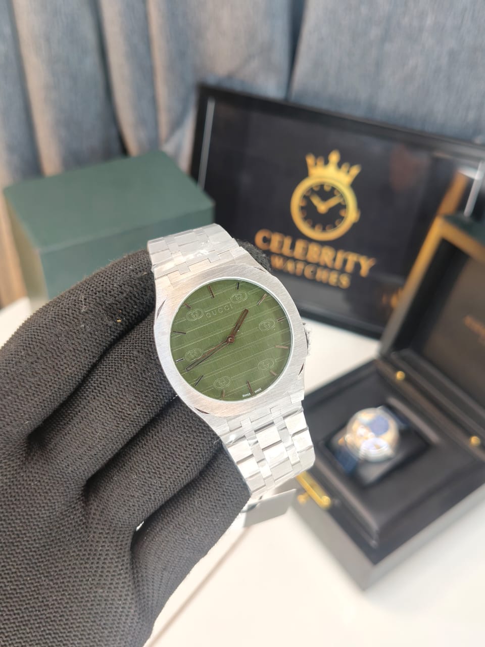 GUCCII 25H watch Silver Green Steel belt